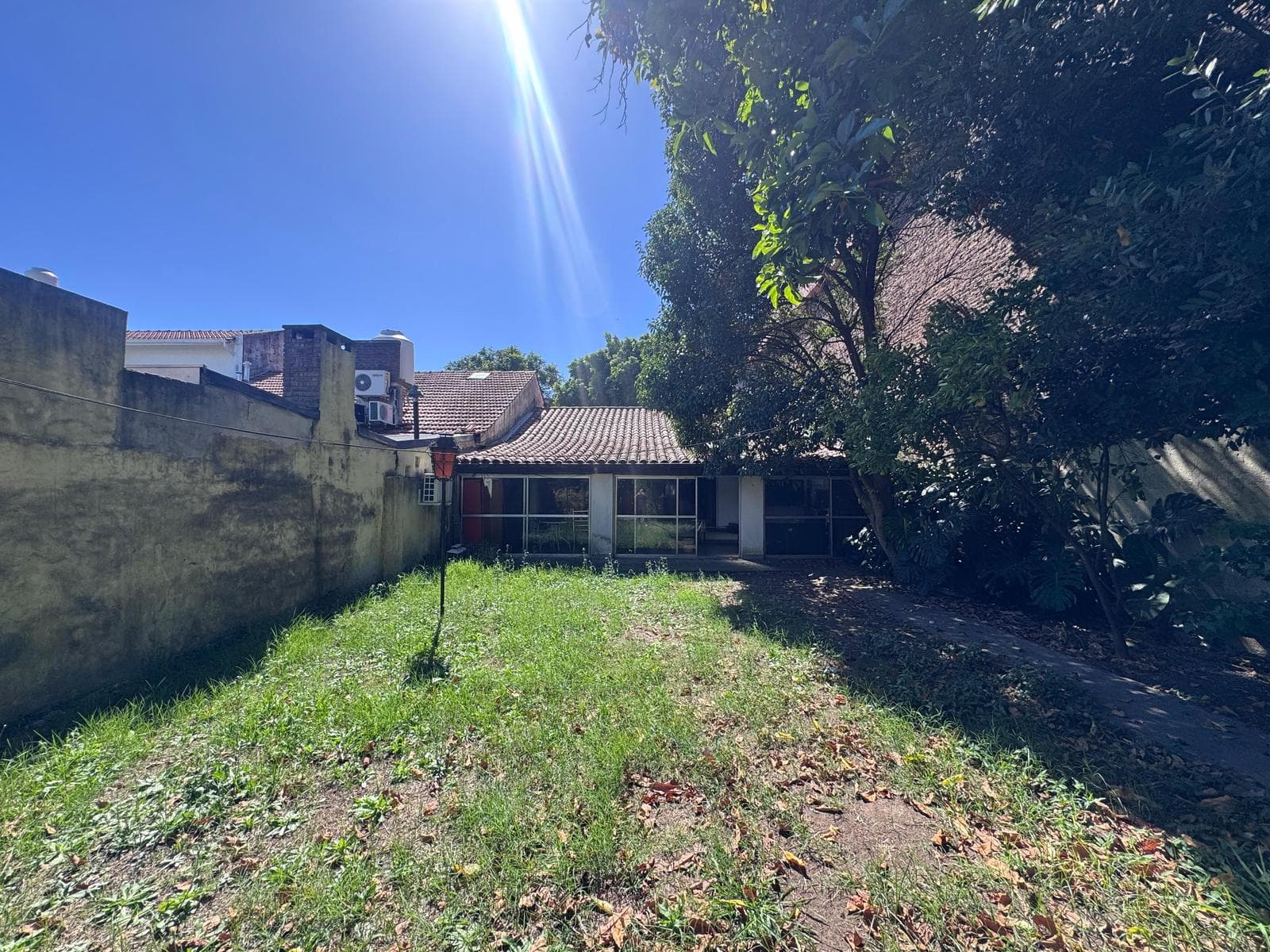 House for Sale in Need of Renovation - Vicente López