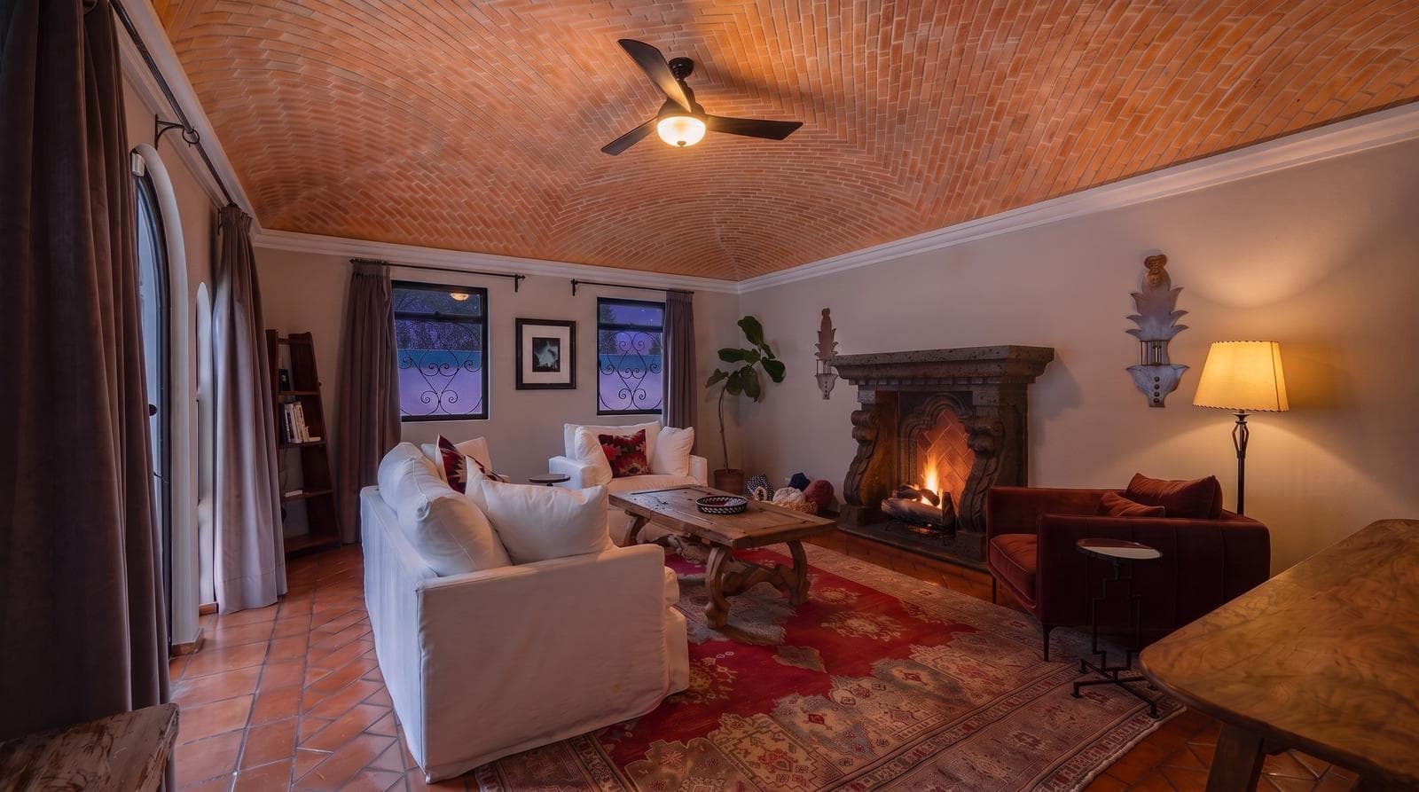 Luxury House for Rent: 4 Bedrooms | 4.5 Bathrooms | Pool | Views of the Parish
