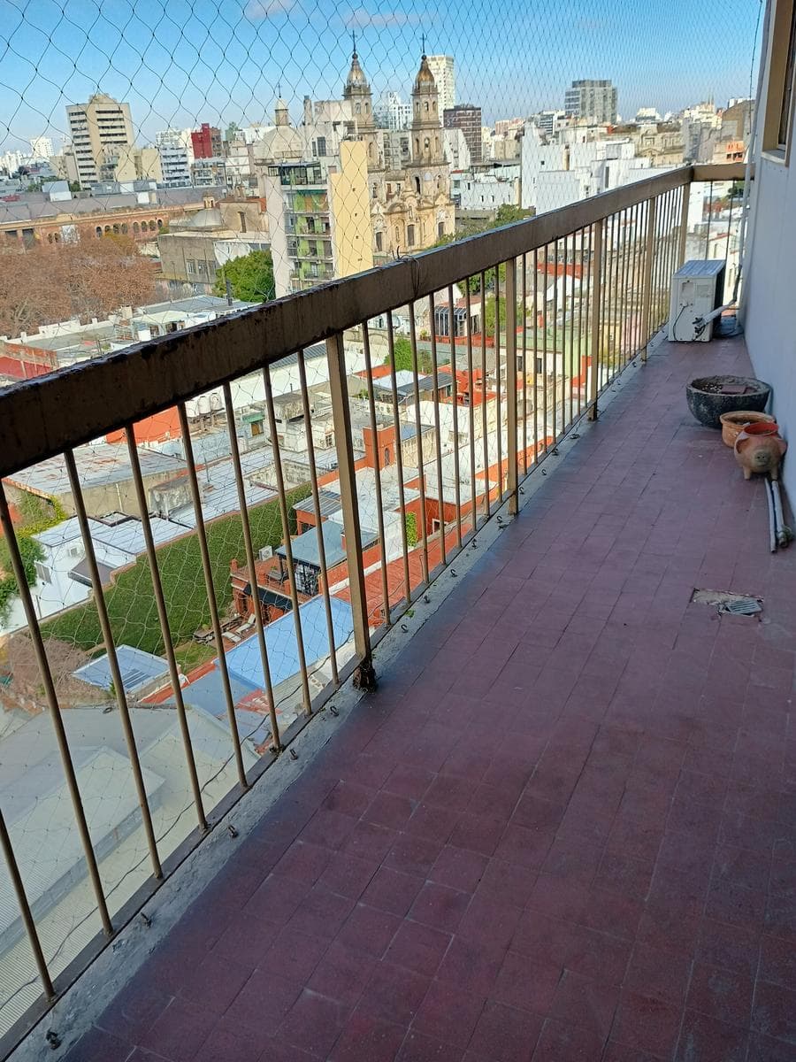 3-Bedroom Apartment for Sale with a Balcony in San Telmo
