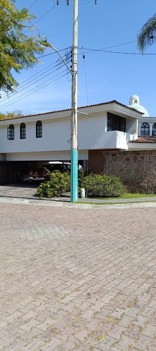 House in Bugambilias, 1st section, 630 m² lot in Coto