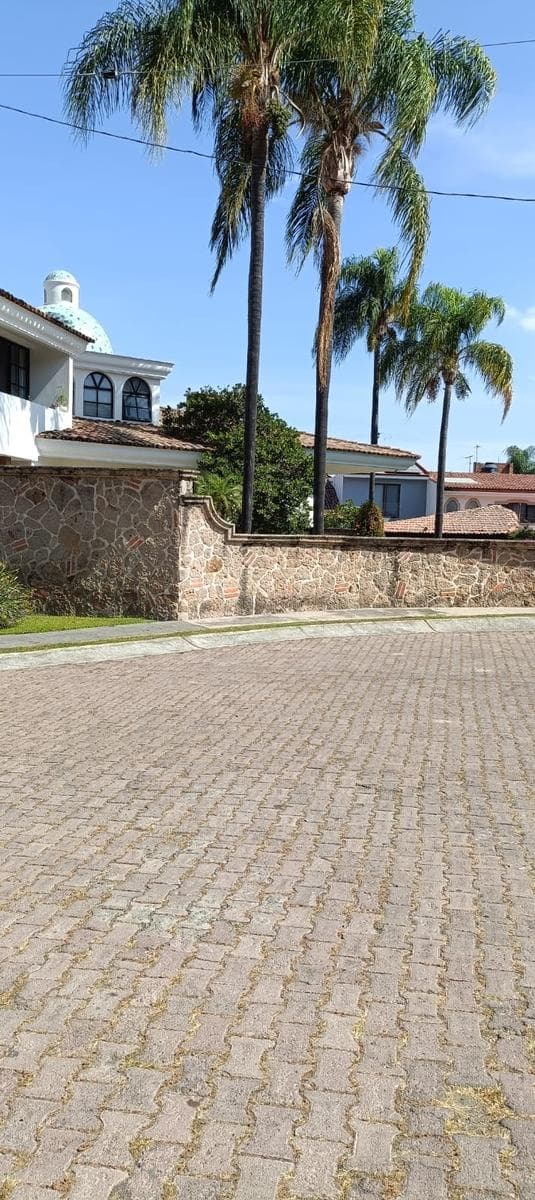 House in Bugambilias, 1st section, 630 m² lot in Coto