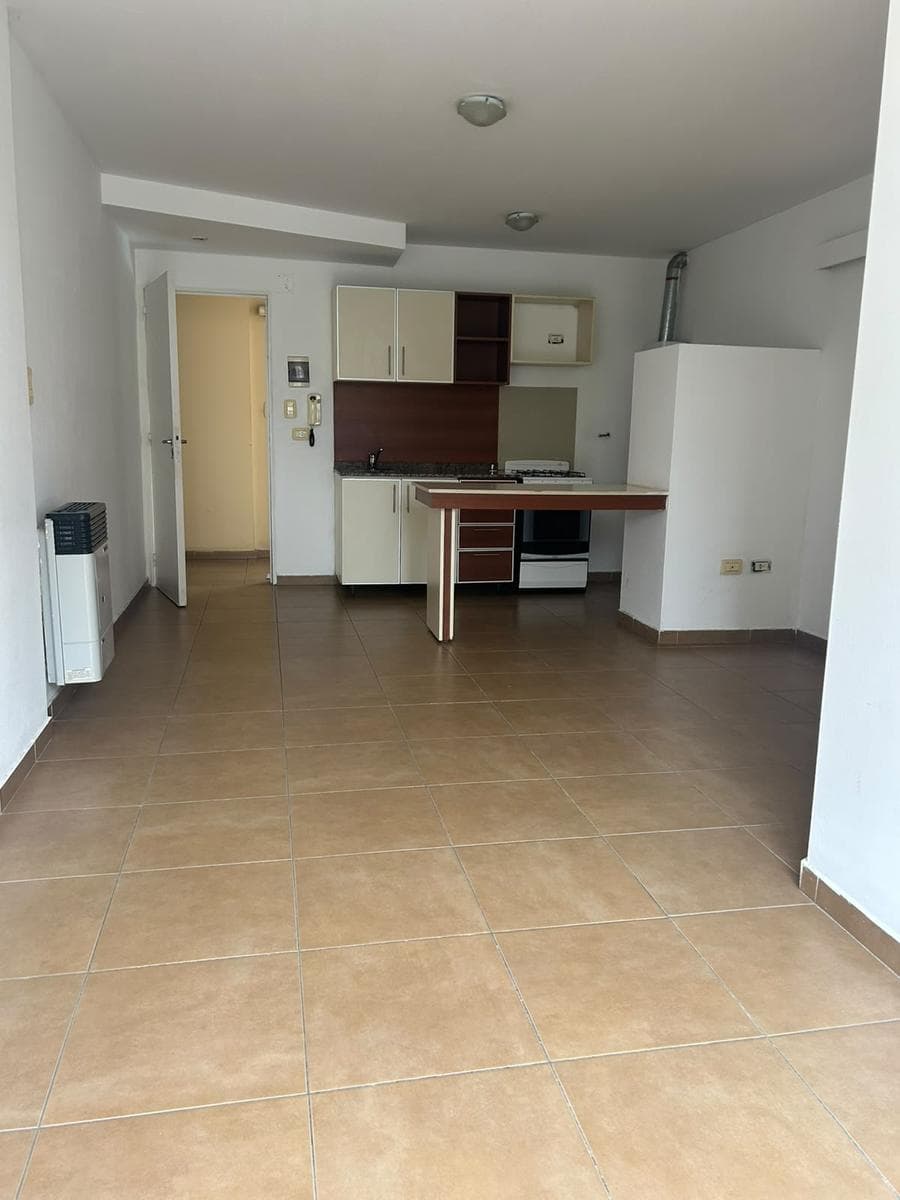 One-Bedroom Apartment—Half a Block from San Juan Boulevard