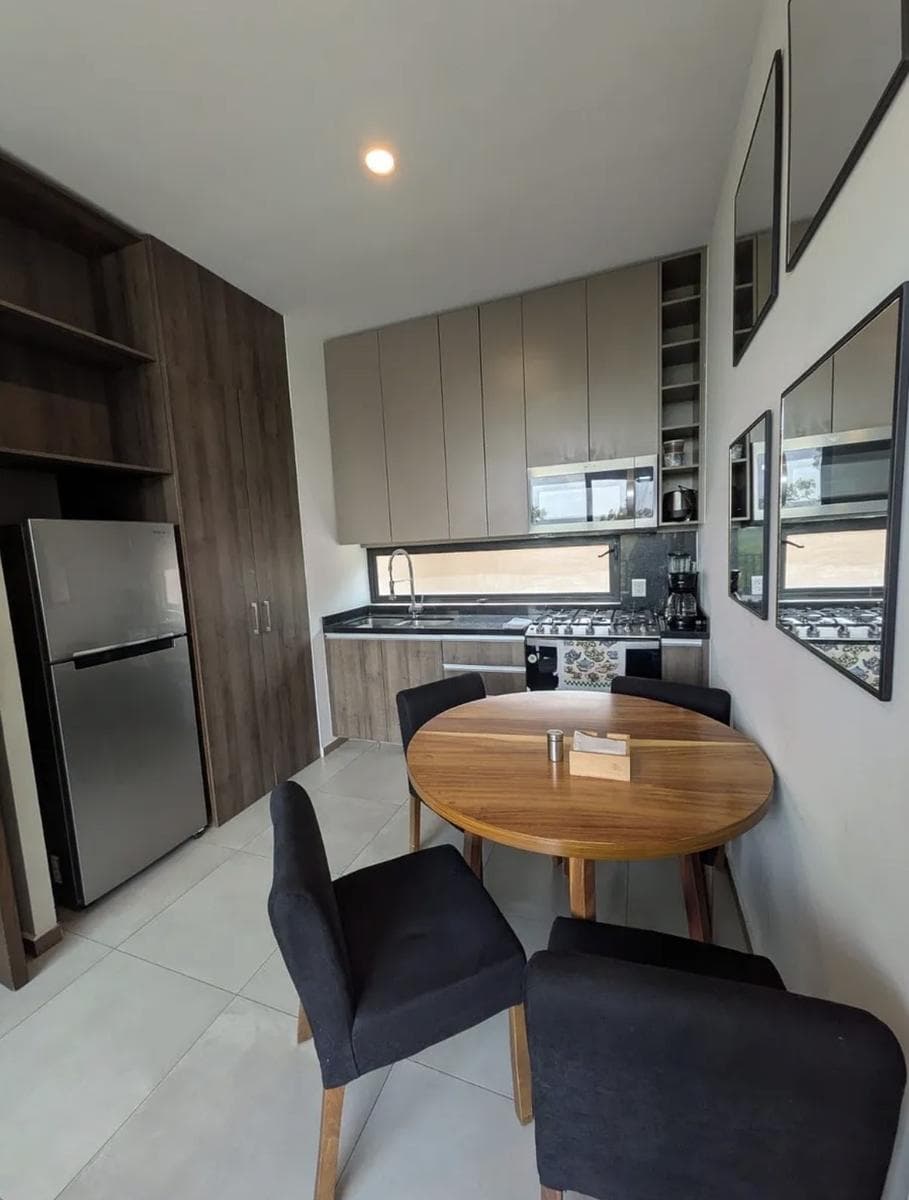 Apartment for Rent in Colomos, Providencia