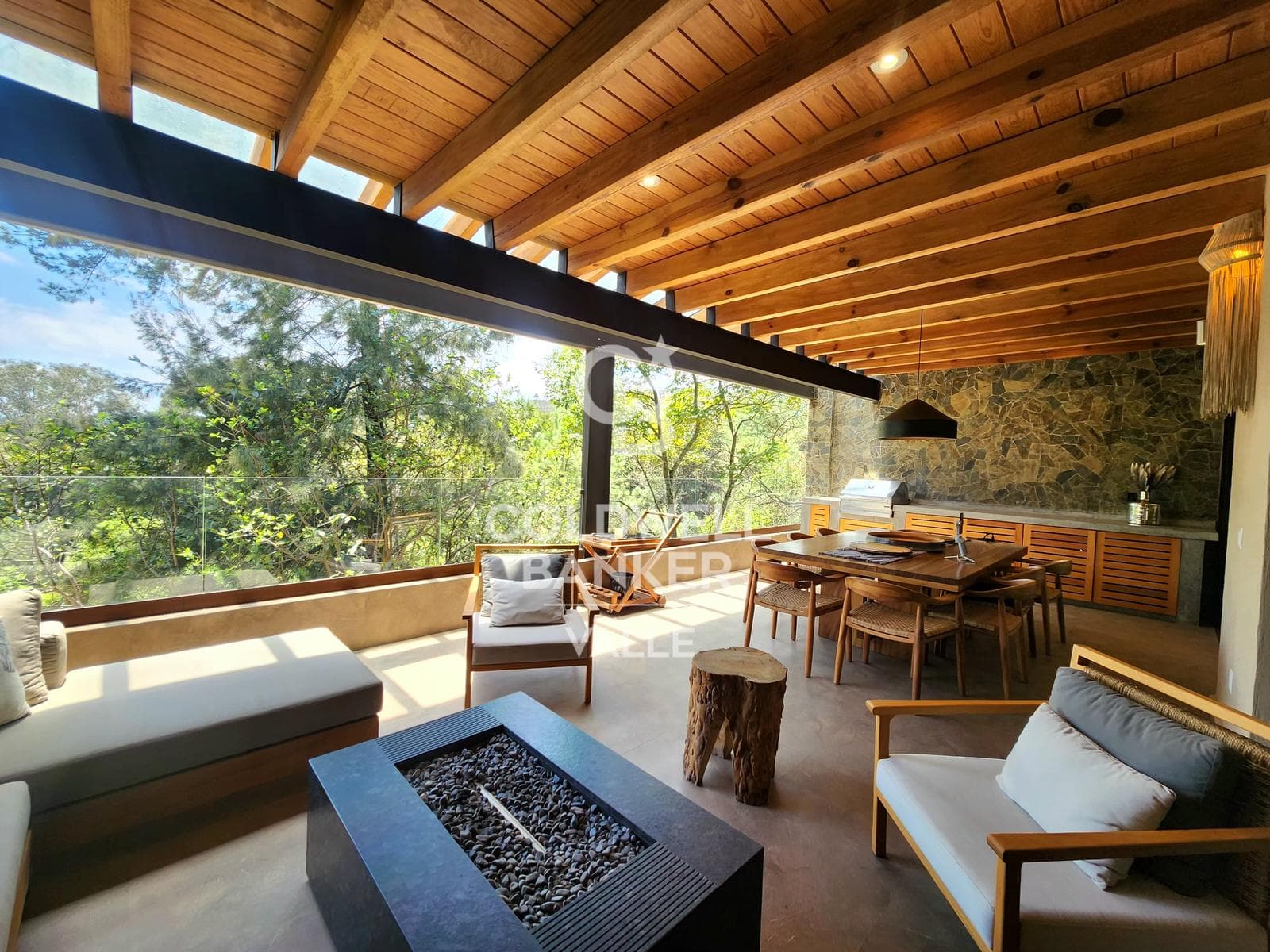 House for Sale in Valle de Bravo