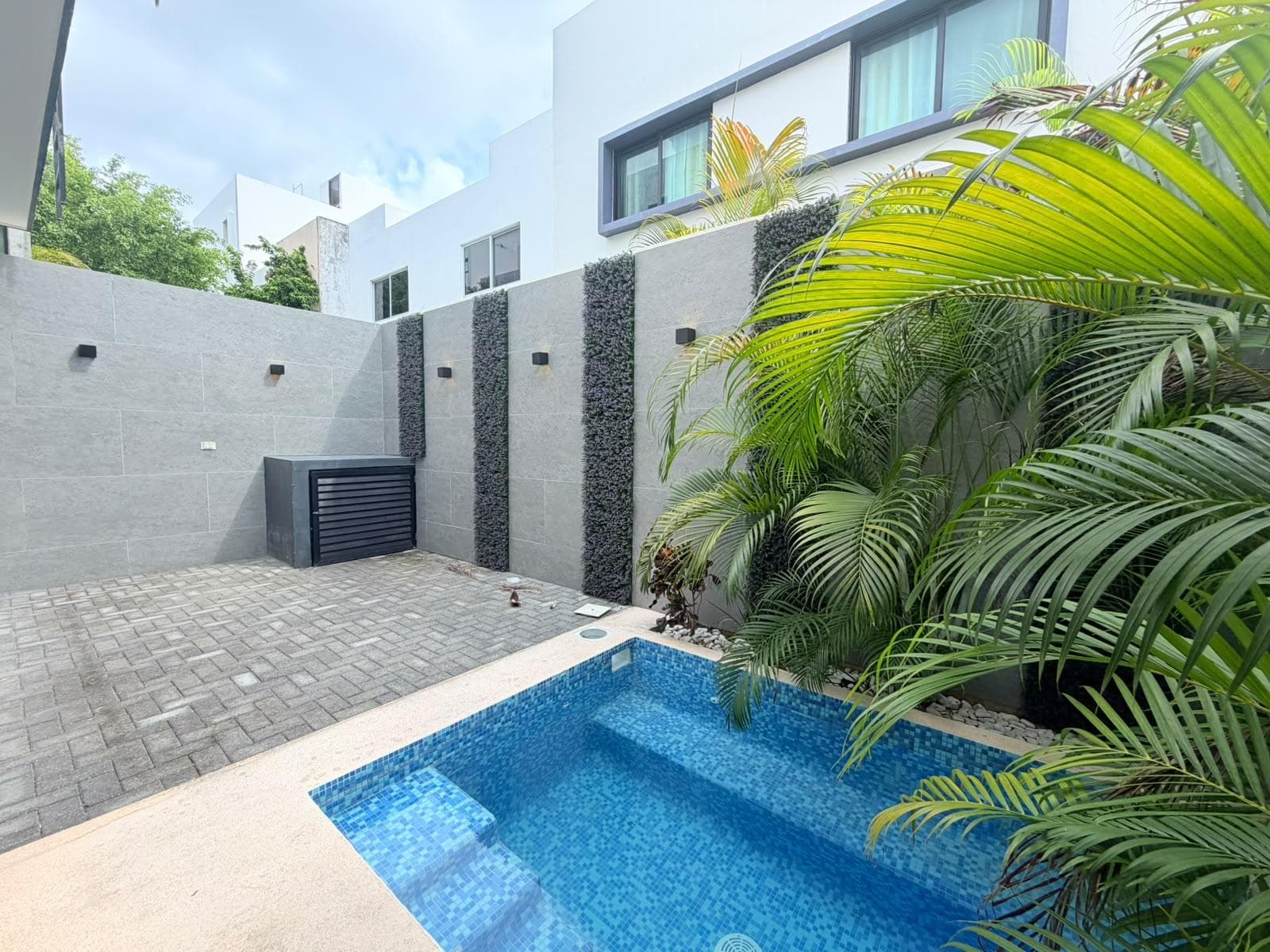 House for Sale in Cancún—3 Bedrooms