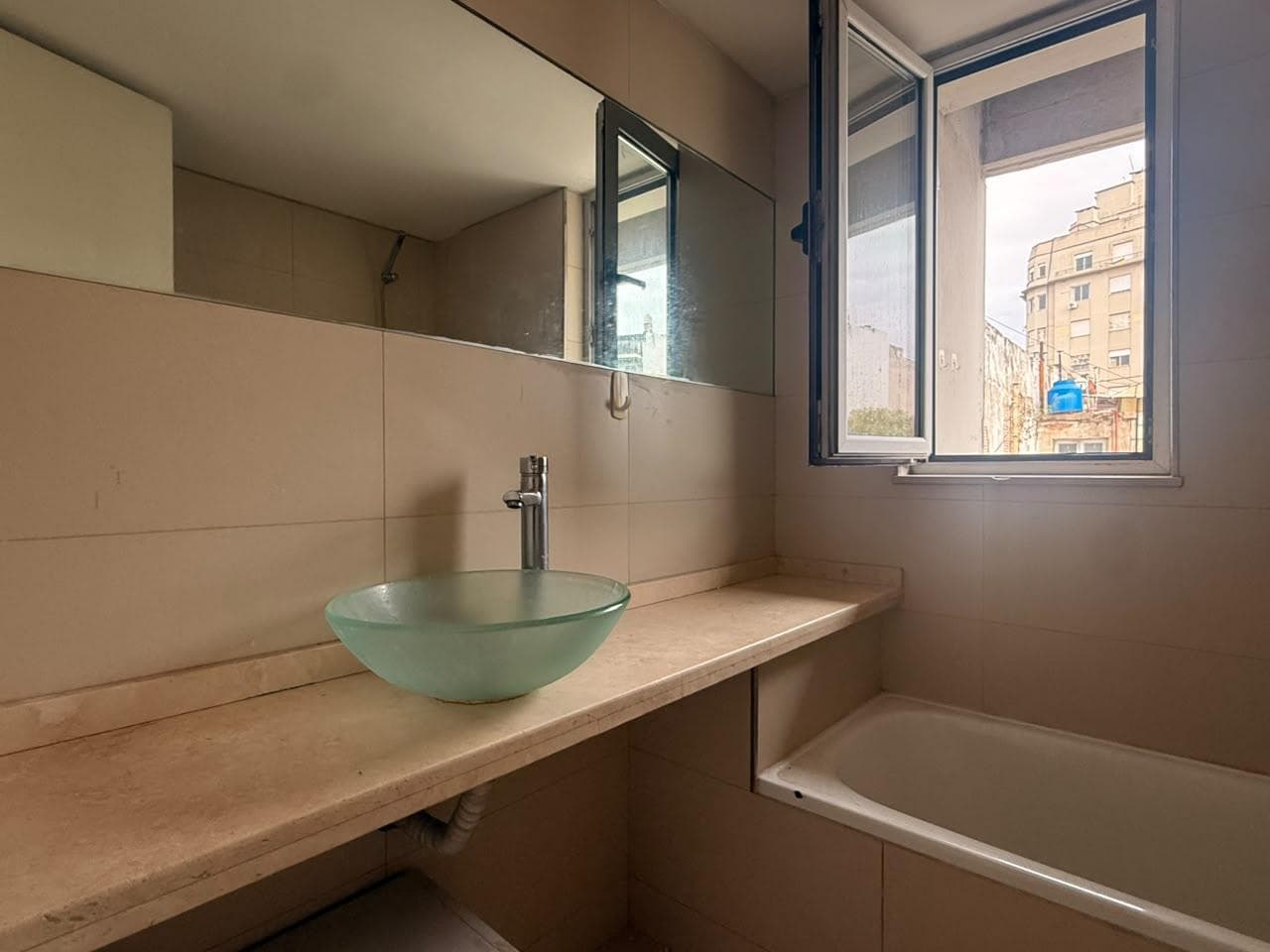 FOR RENT: Studio Apartment in San Telmo with Full Amenities