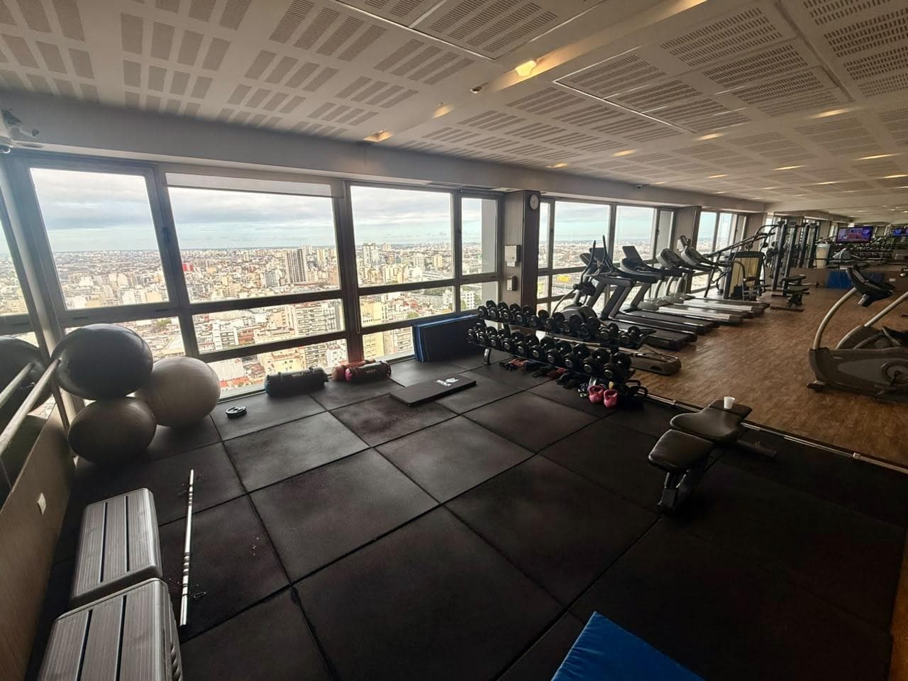 FOR RENT: Studio Apartment in San Telmo with Full Amenities