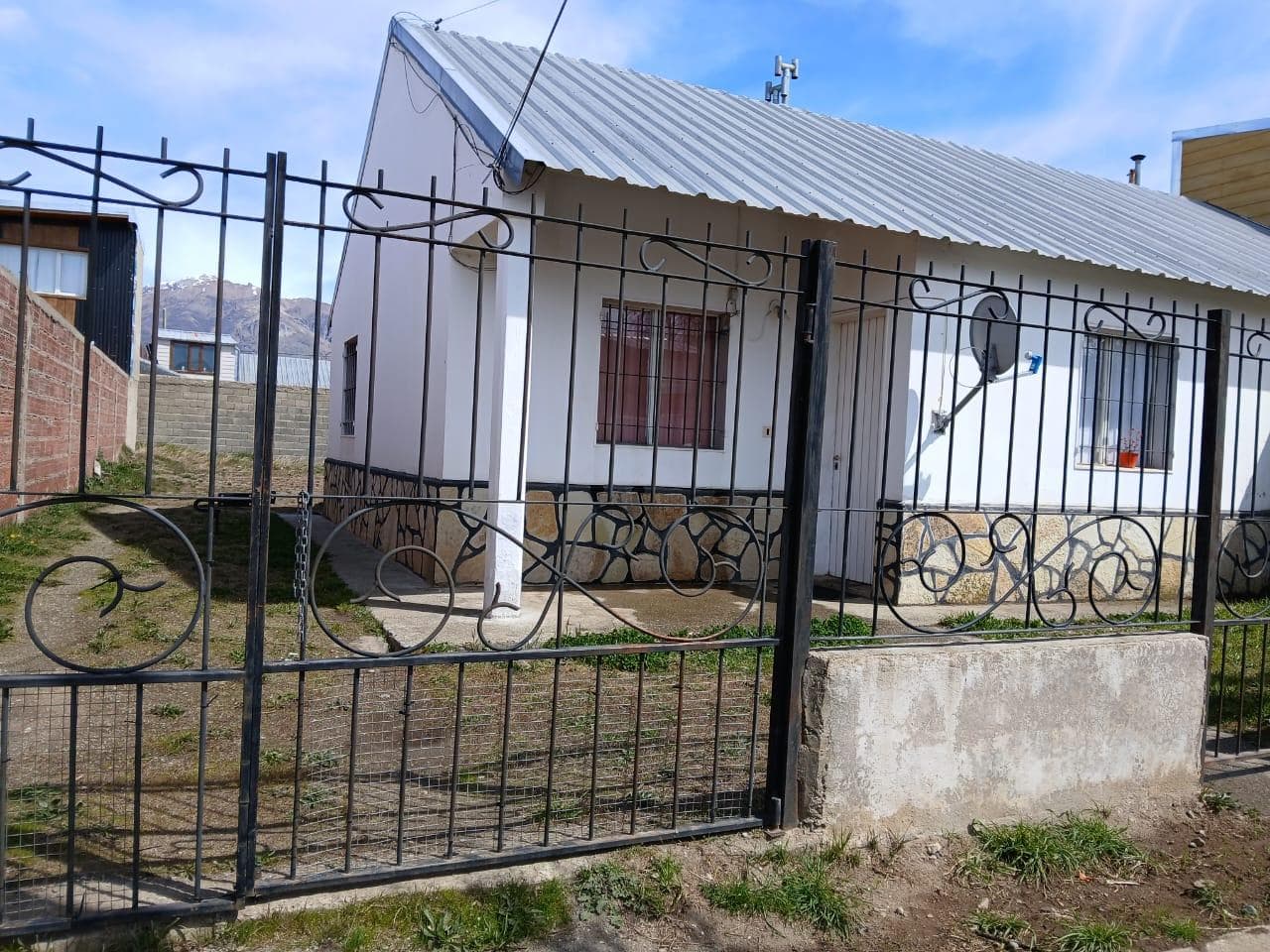 House 3 with over 300 lot