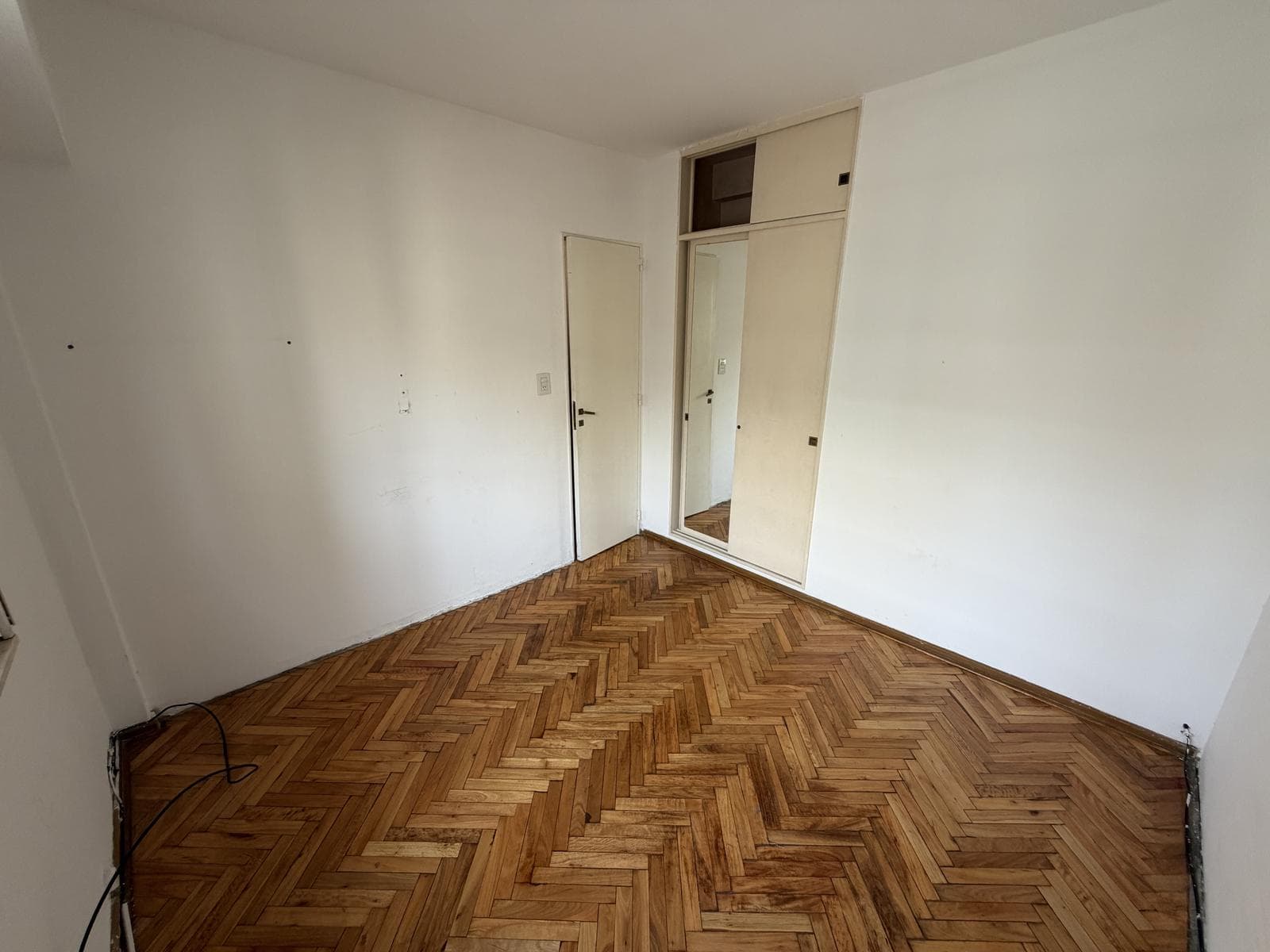 3-Room Apartment for Rent Office