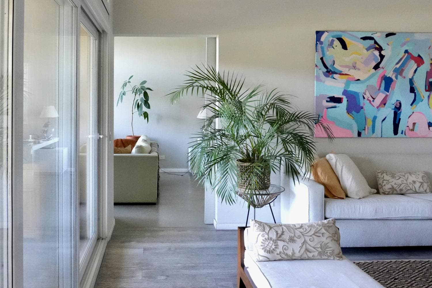House for sale with lagoon views, 4 suites (1 on the ground floor), elevator