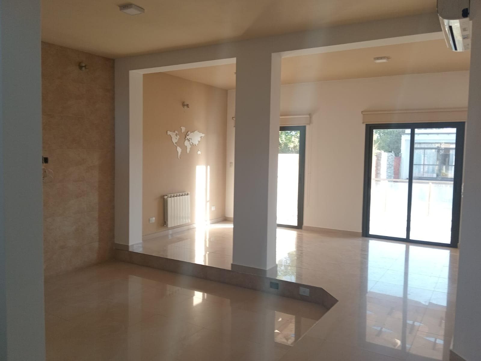 House in the Los Solares Rodeo Gated Community, Del Medio