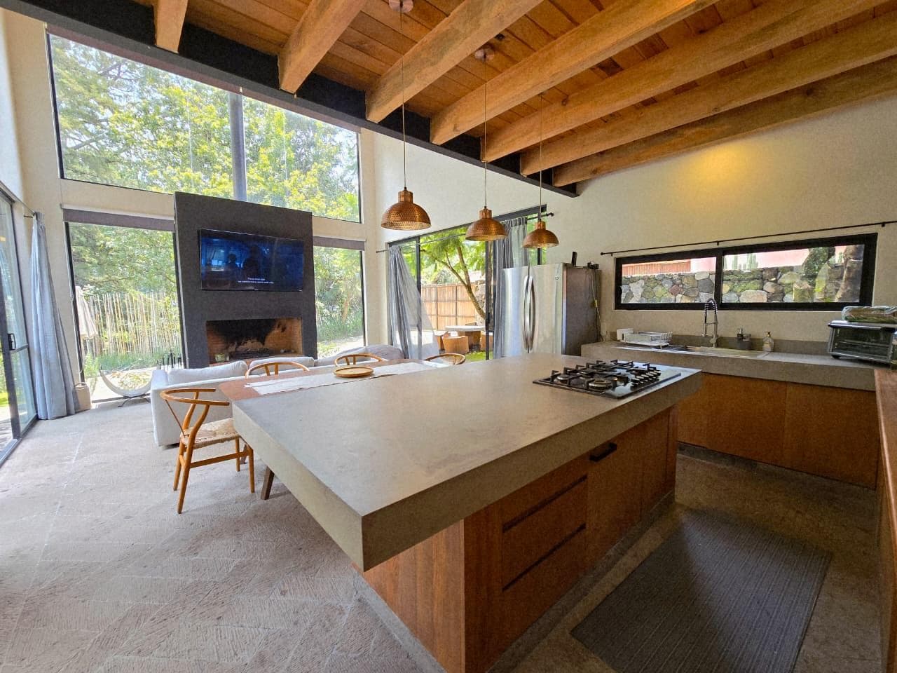 House for Sale, Acatitlán, Valle de Bravo
