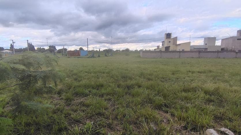 Lot for Sale in Valle Cercano, Suitable for a Duplex, with Security
