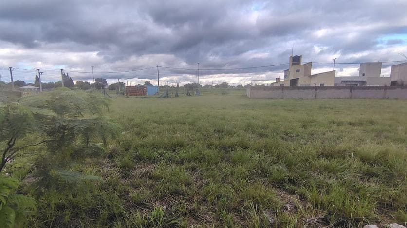 Lot for Sale in Valle Cercano, Suitable for a Duplex, with Security