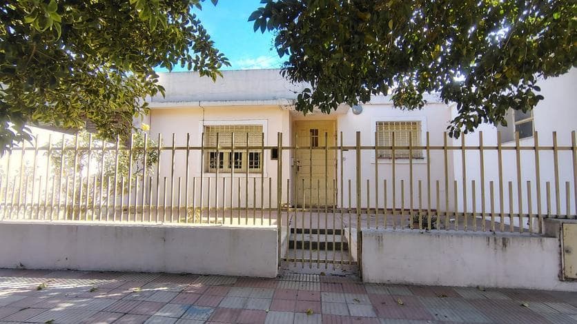 House and Two Apartments for Sale in Jardín del Pilar