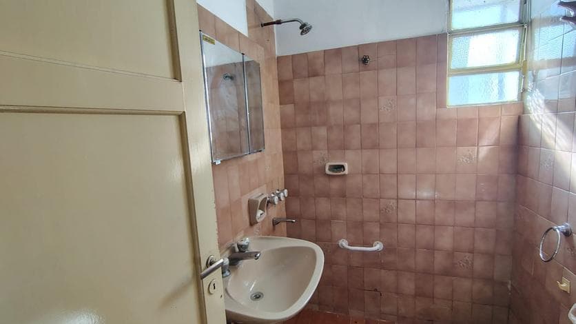 House and Two Apartments for Sale in Jardín del Pilar