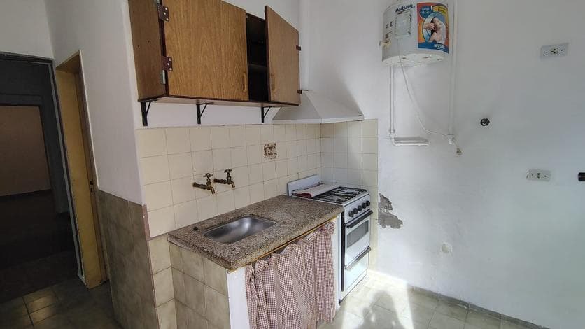 House and Two Apartments for Sale in Jardín del Pilar