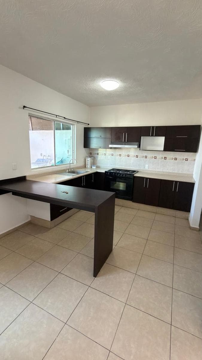 Furnished House in Oasis Residencial with 3 Bedrooms, Gated Community, and Amenities Including a Pool