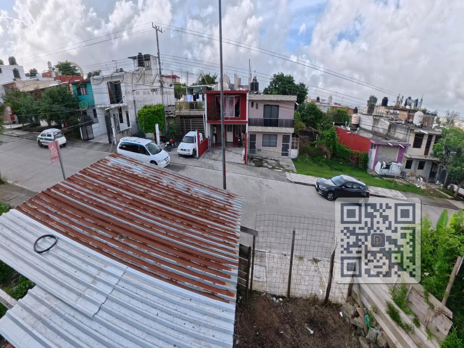 Flat lot on a paved street for sale near a shopping avenue, Xalapa, Veracruz.