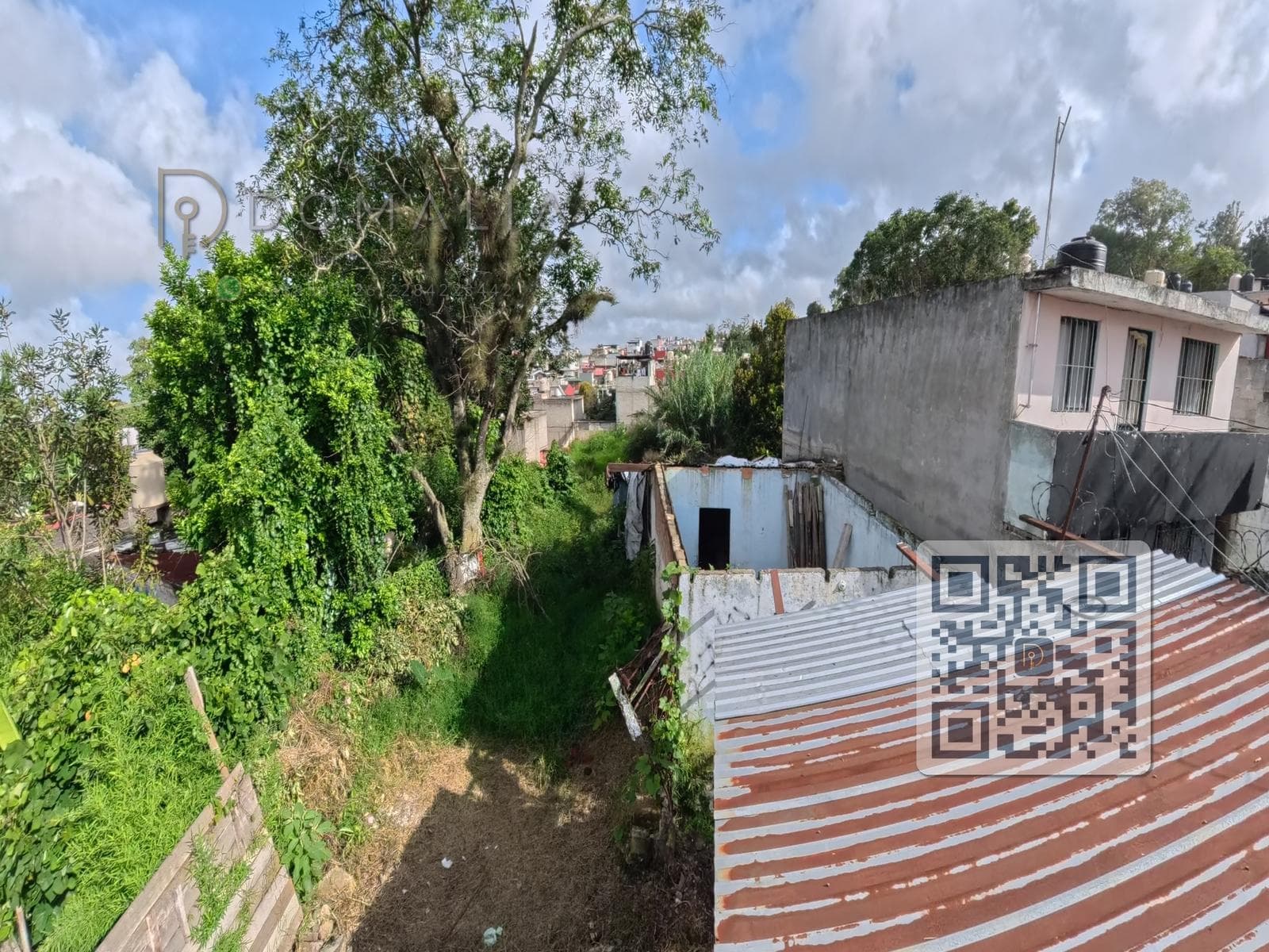 Flat lot on a paved street for sale near a shopping avenue, Xalapa, Veracruz.