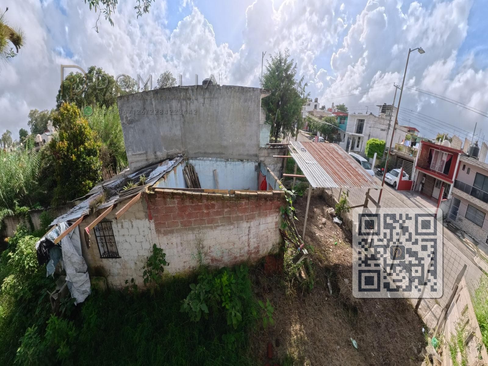 Flat lot on a paved street for sale near a shopping avenue, Xalapa, Veracruz.
