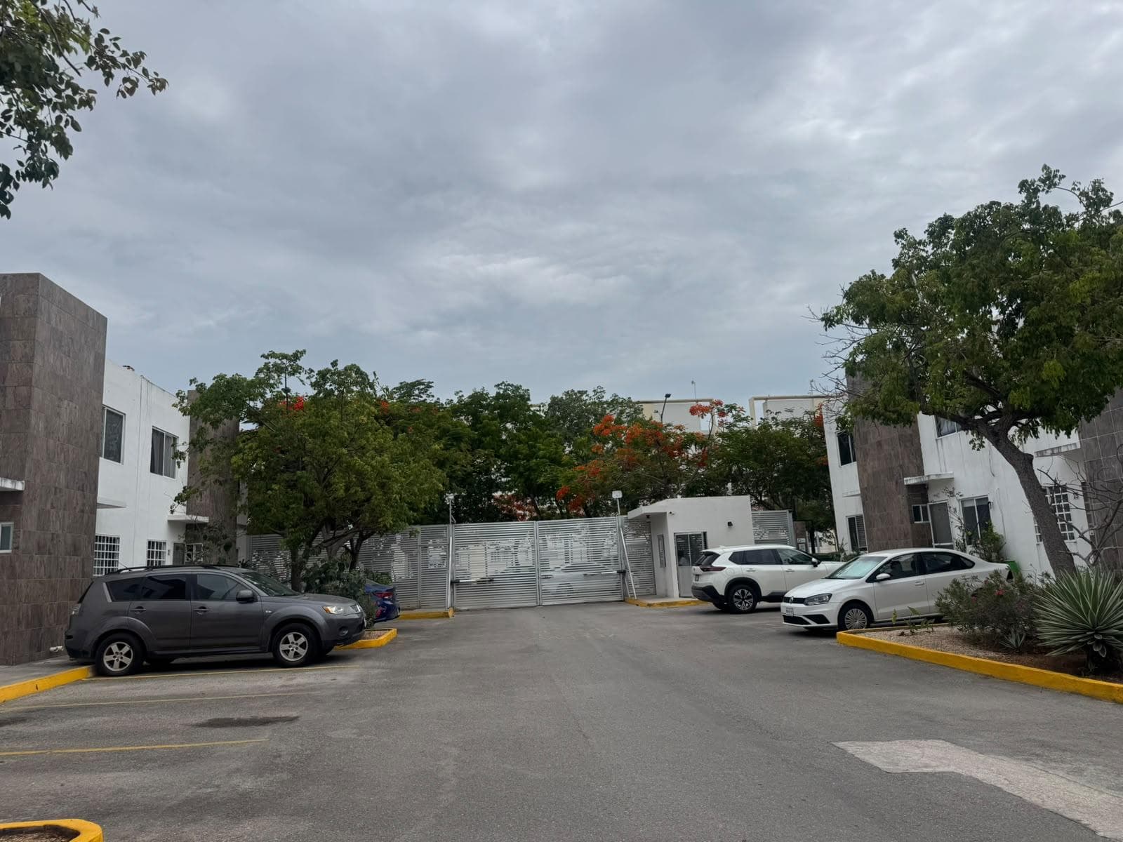 House in Los Olivos: 3 bedrooms, furnished and fully equipped