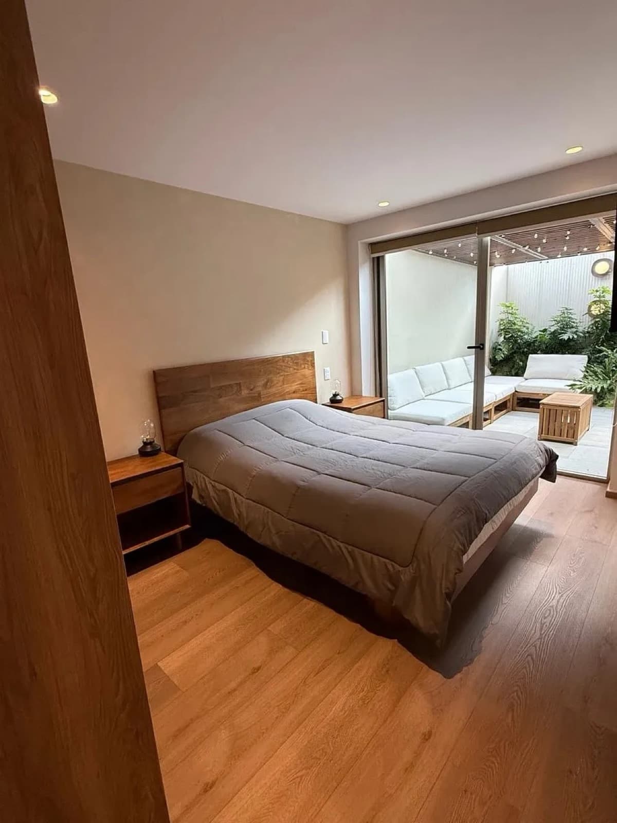 Apartment - Racetrack