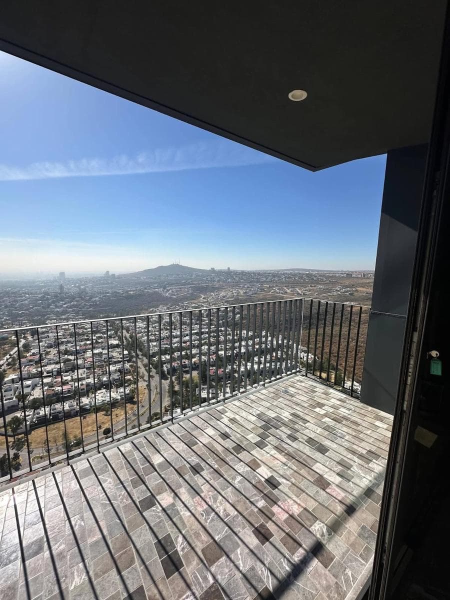 Furnished Apartment in Torre Lumiere on the 32nd Floor with Excellent Views and Luxury Amenities