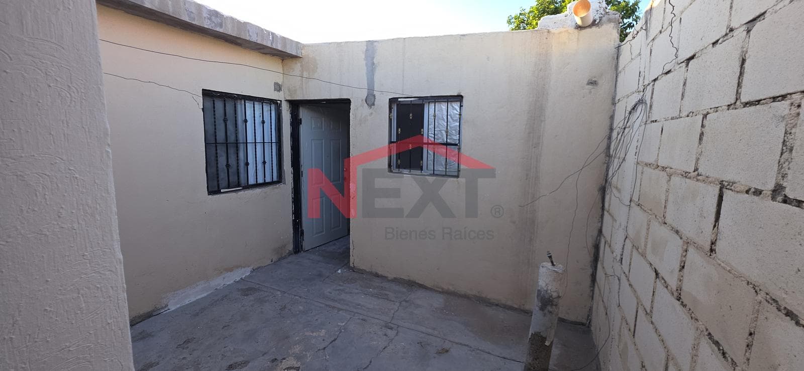 HOUSE FOR SALE IN THE NUEVA PALMIRA NEIGHBORHOOD