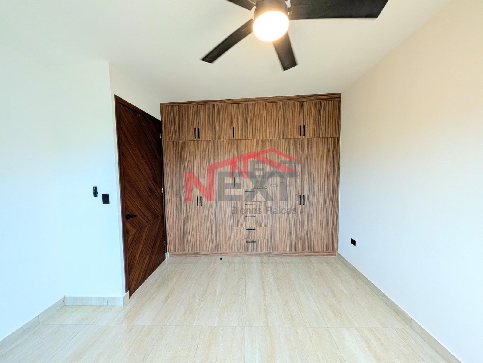 HOUSE FOR SALE IN ALTOZANO RESIDENCIAL