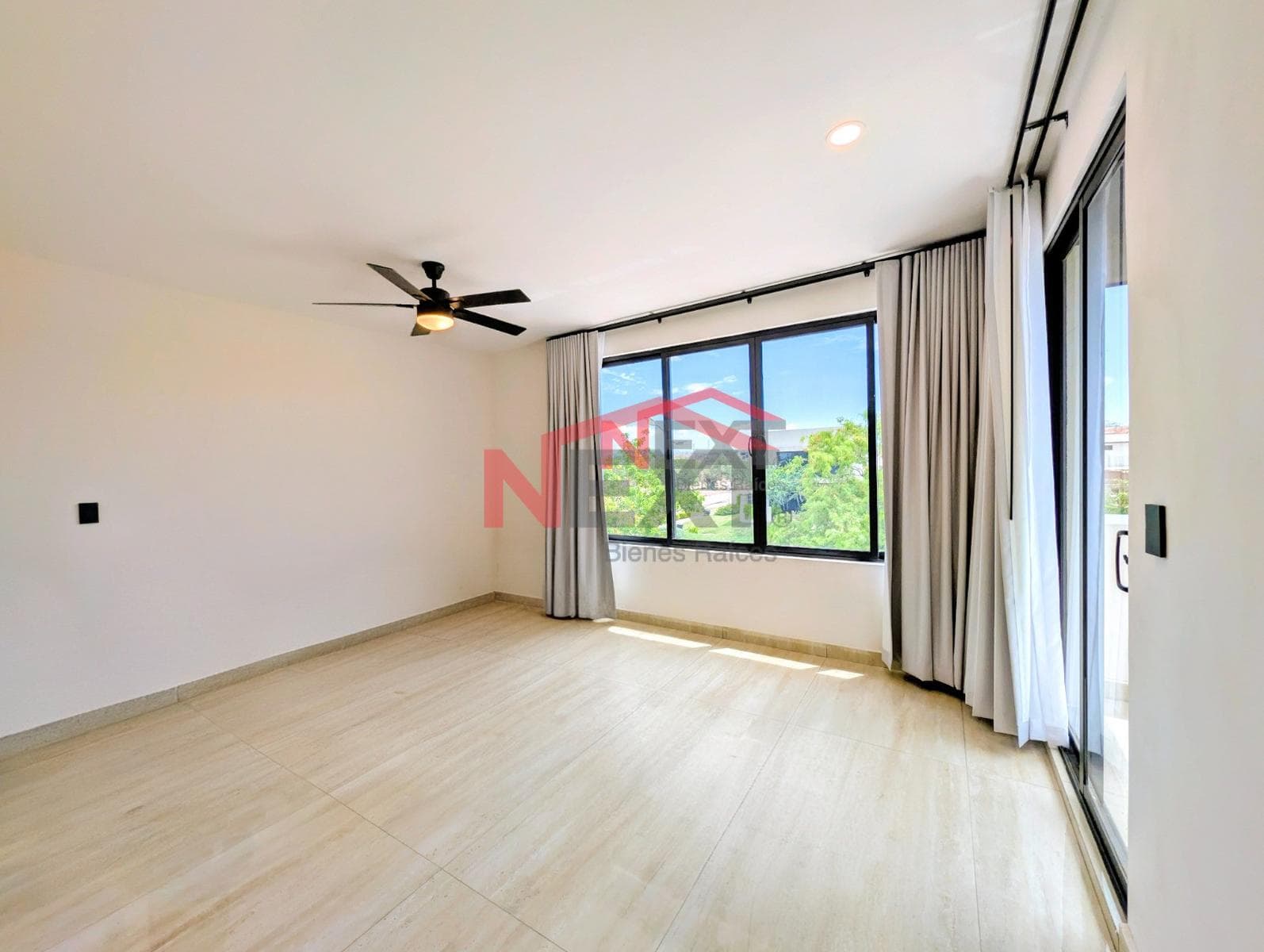 HOUSE FOR SALE IN ALTOZANO RESIDENCIAL