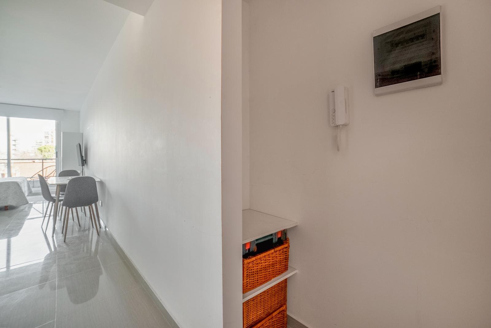 Furnished studio apartment with a balcony and amenities available for short-term rent in Saavedra