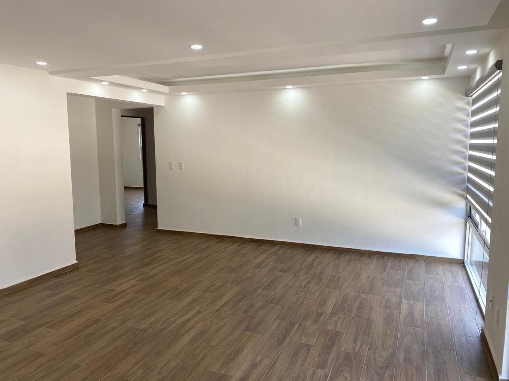 Apartment for Rent in Bosque Esmeralda, Atizapan de Zaragoza