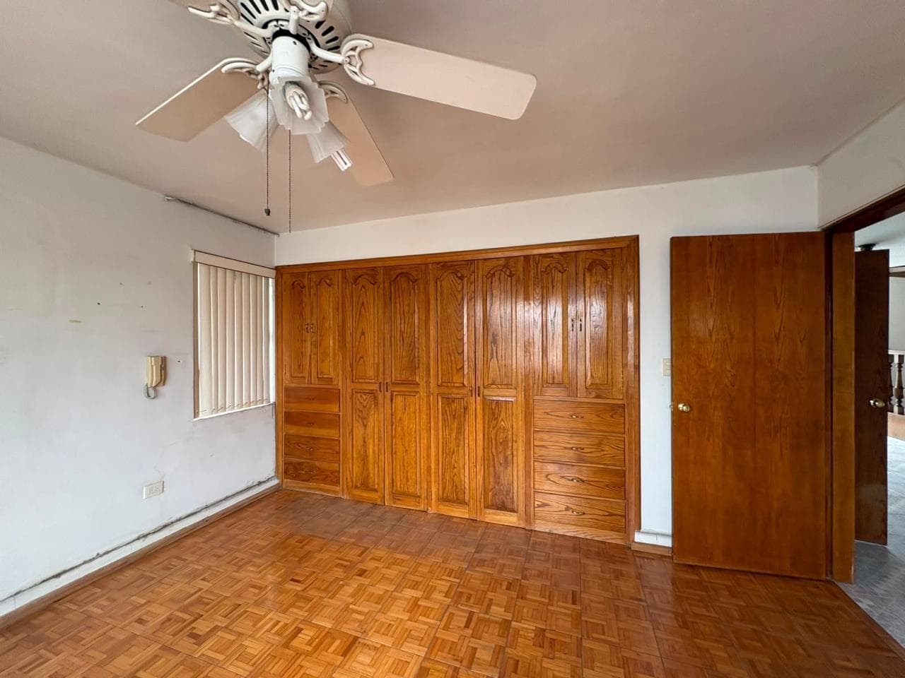 HOUSE FOR SALE IN THE ROMA NEIGHBORHOOD, MONTERREY, NUEVO LEÓN