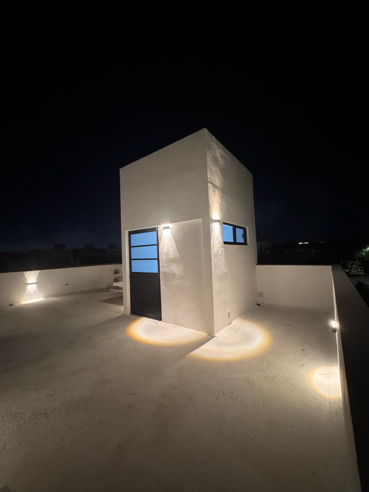 Venta Casa Nueva en Esquina I Arbolada Residencial I Cumbres I Av. Huayacan I AlbercaI Rooftop