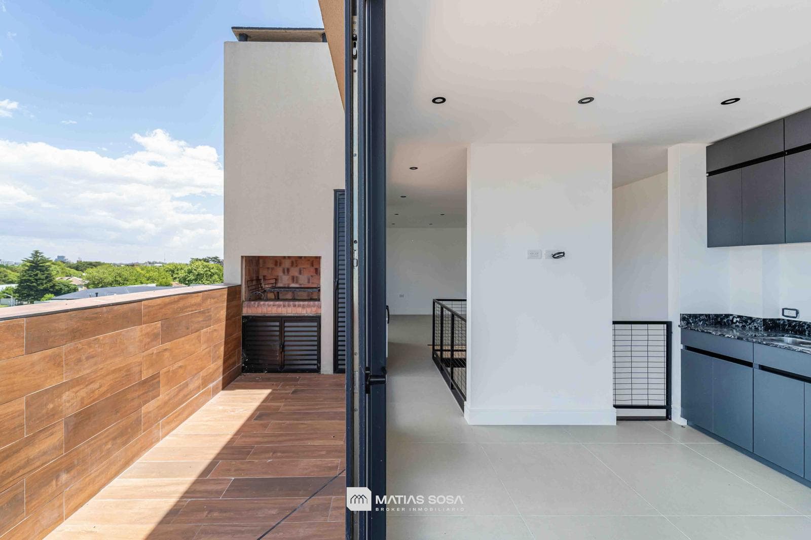 For Sale - 4-room duplex - Partial ocean view - Brand-new - Constitución area