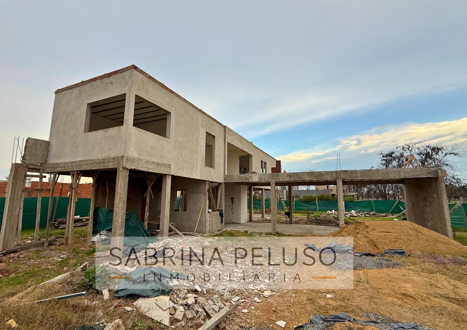 House for Sale in Prados del Oeste