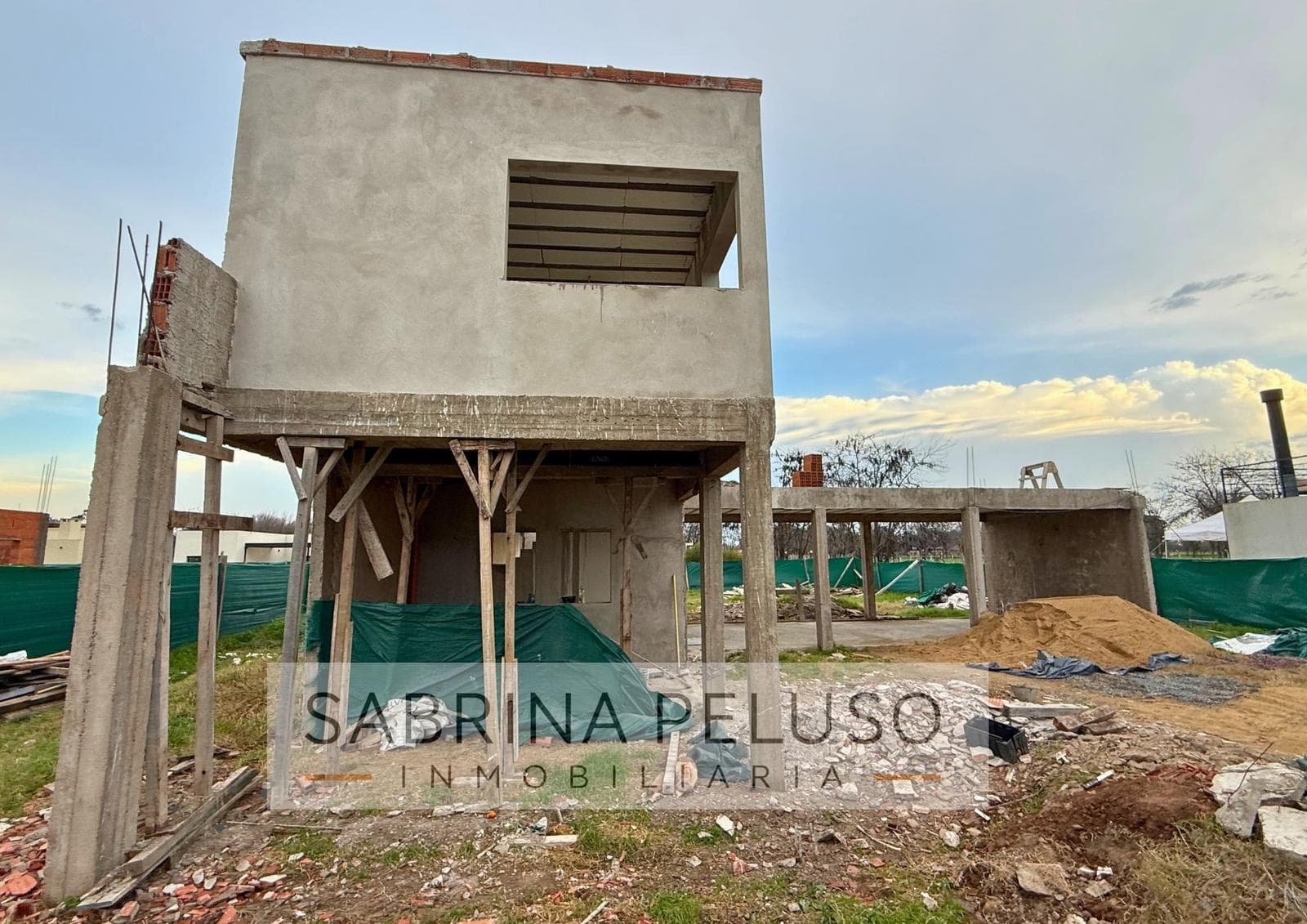 House for Sale in Prados del Oeste