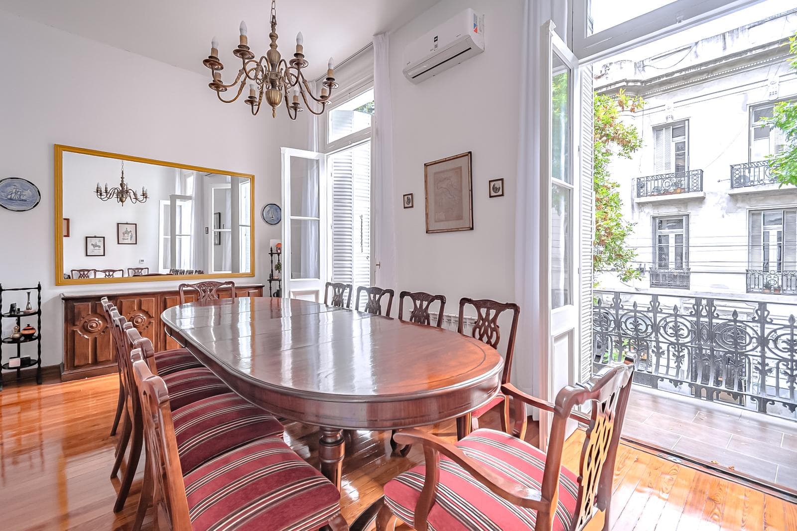 4-room apartment for sale with a terrace in Recoleta
