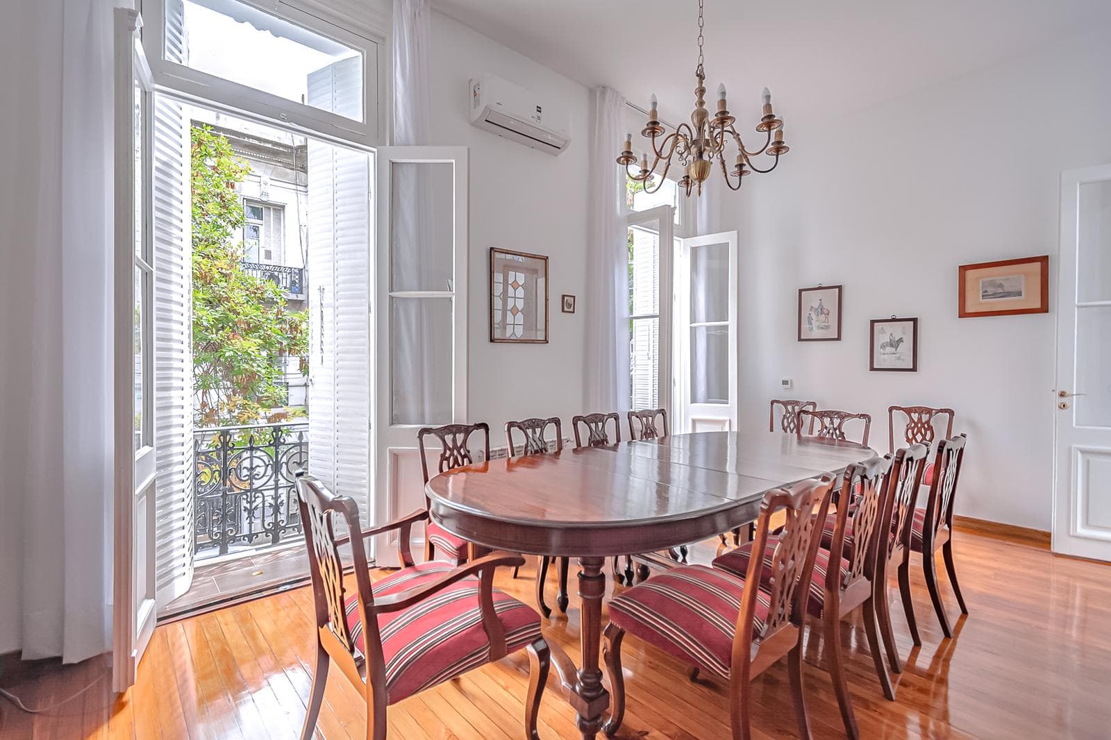 4-room apartment for sale with a terrace in Recoleta