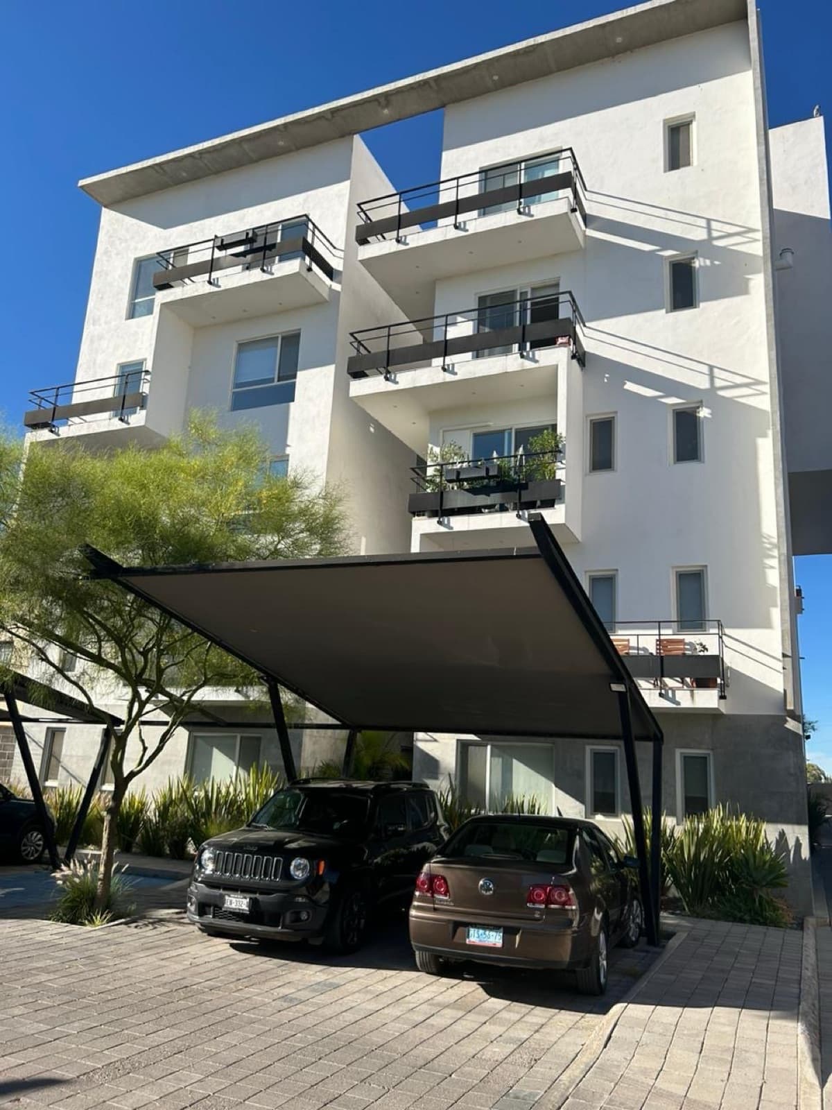 Apartment - Los Calicantos Subdivision