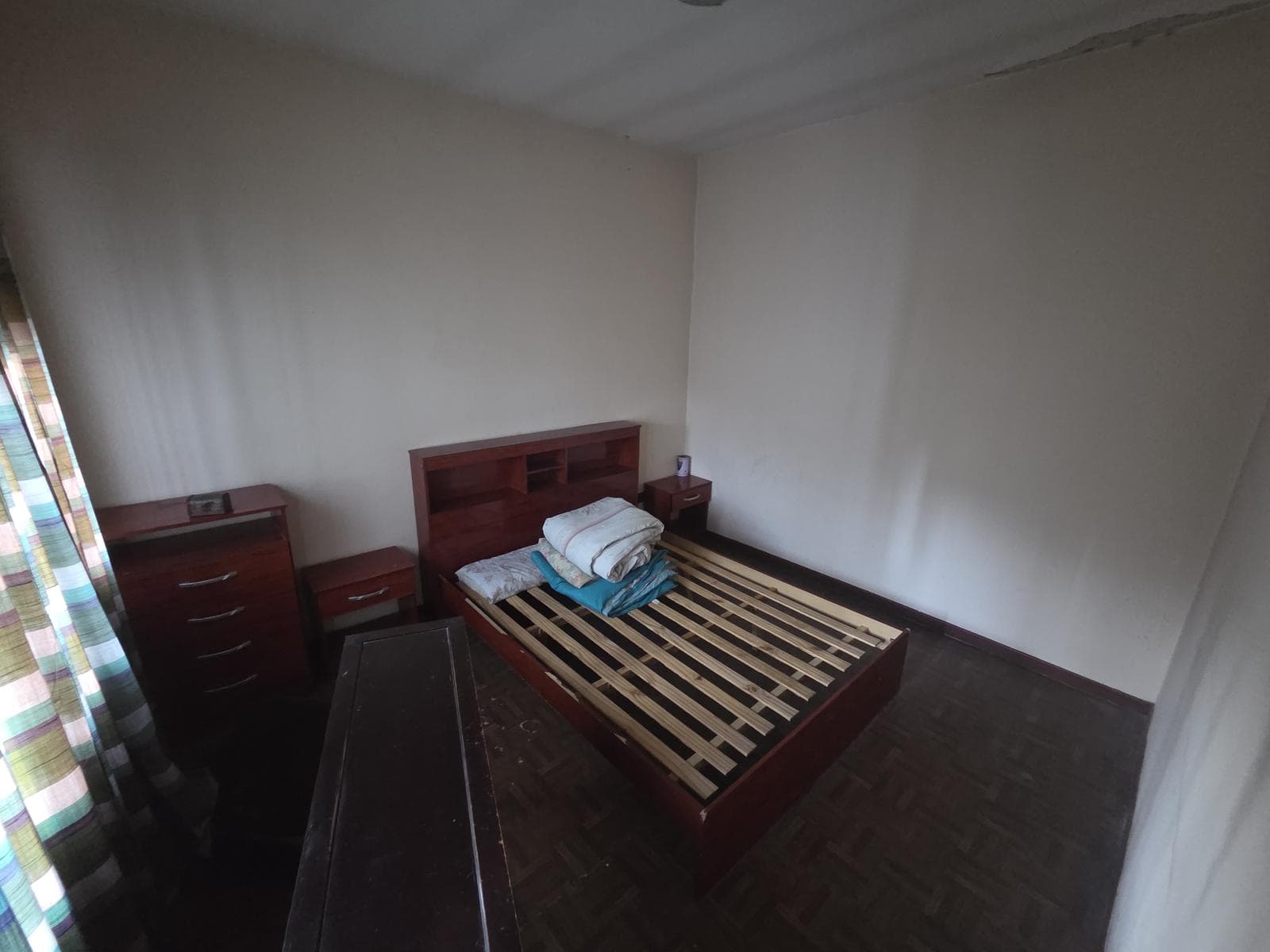 For Rent | PH-style street-facing property with 2 bedrooms and a driveway, in need of renovation