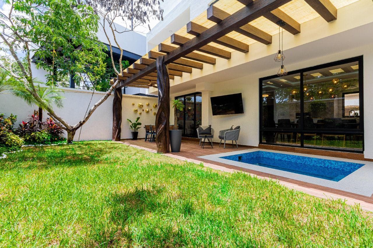 House for Rent on a Private Street in Temozon Norte, Mérida