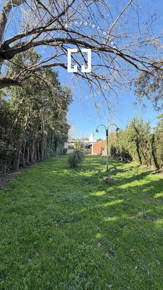 4-BEDROOM HOUSE FOR SALE WITH GARDEN—MORTGAGE AVAILABLE—GREAT OPPORTUNITY