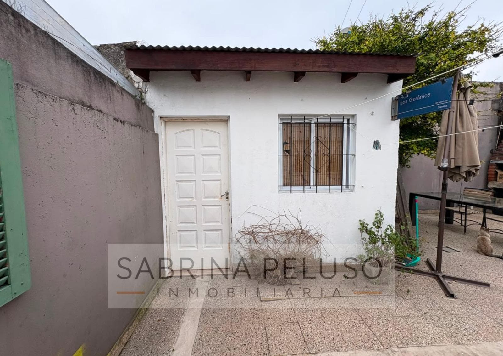 House for Sale in Downtown Merlo