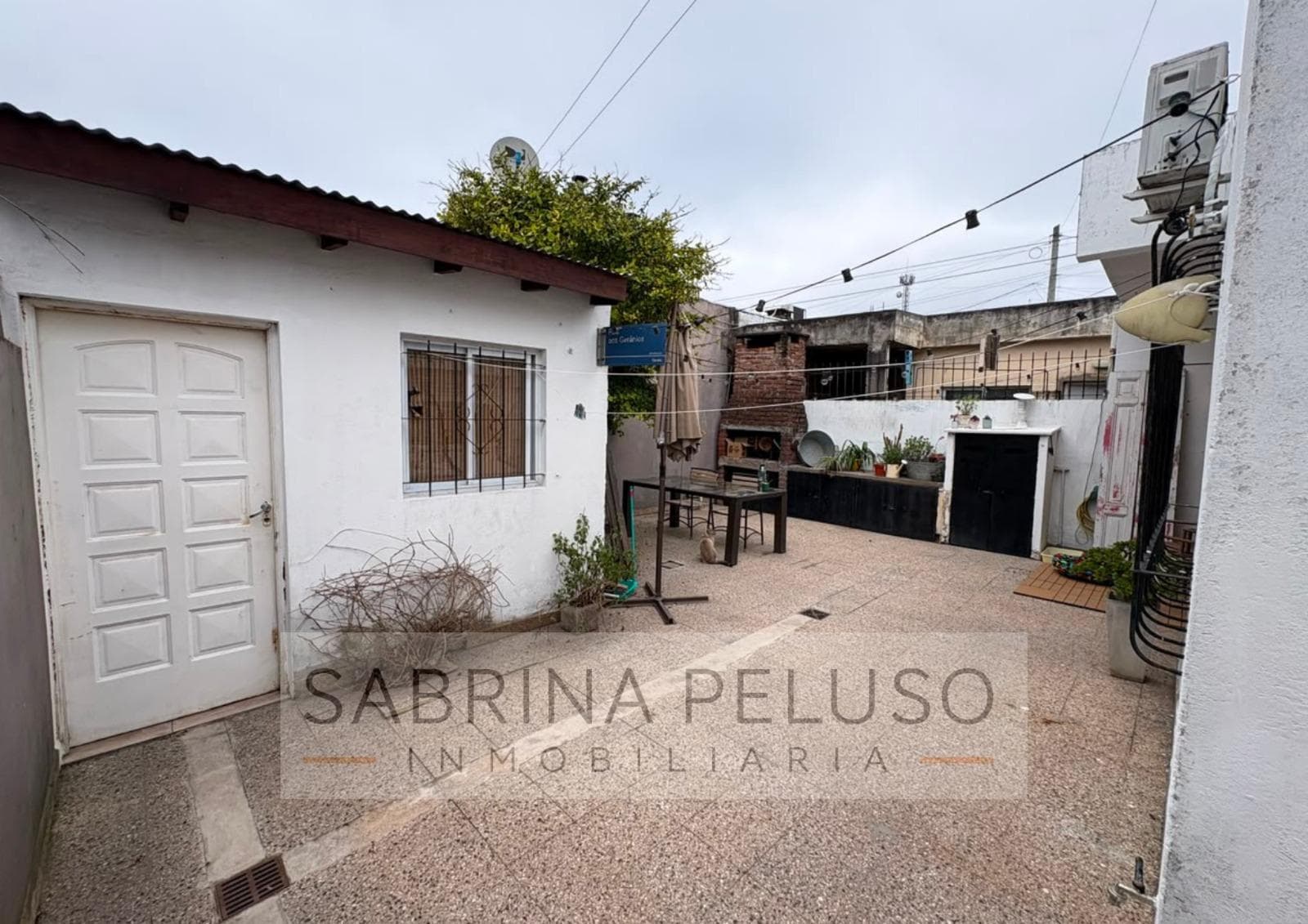 House for Sale in Downtown Merlo