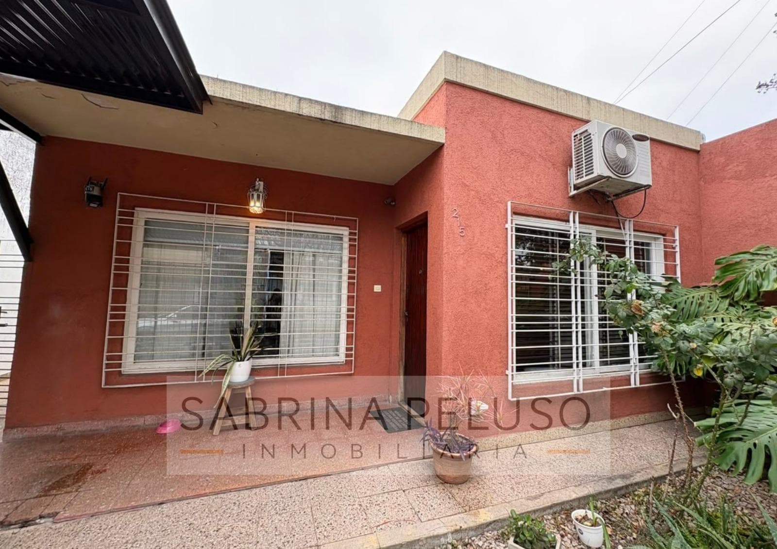 House for Sale in Downtown Merlo