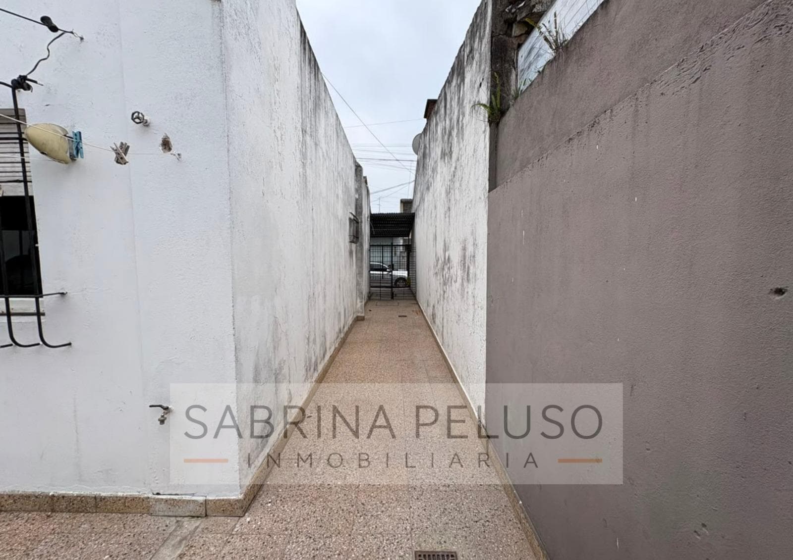 House for Sale in Downtown Merlo
