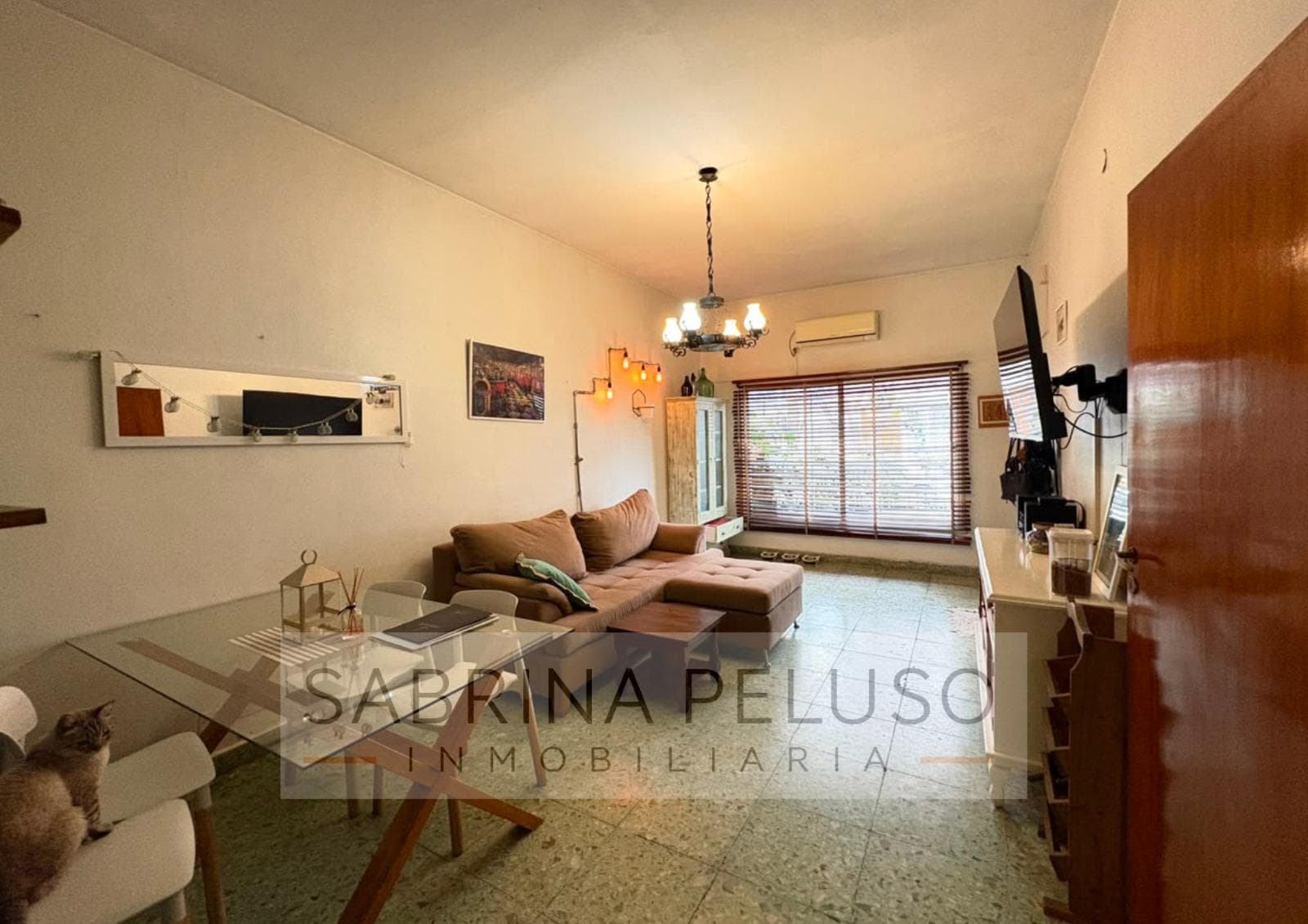 House for Sale in Downtown Merlo
