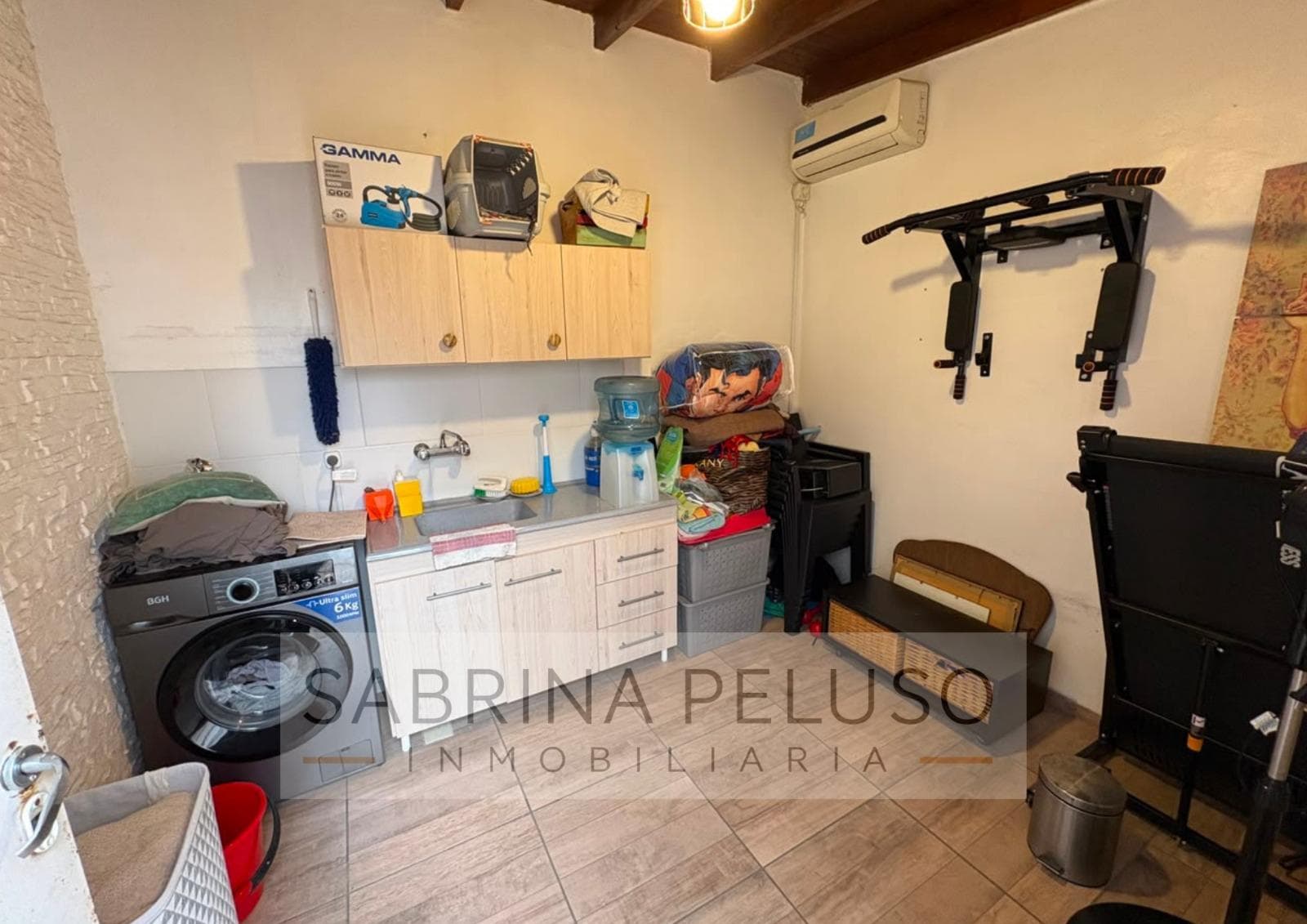 House for Sale in Downtown Merlo